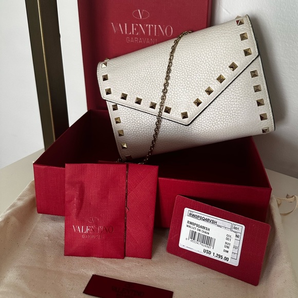 VALENTINO GARAVANI Rockstud Wallet On Chain White Full-Set - Picture 2 of 10